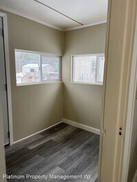 403 Walker St photo'