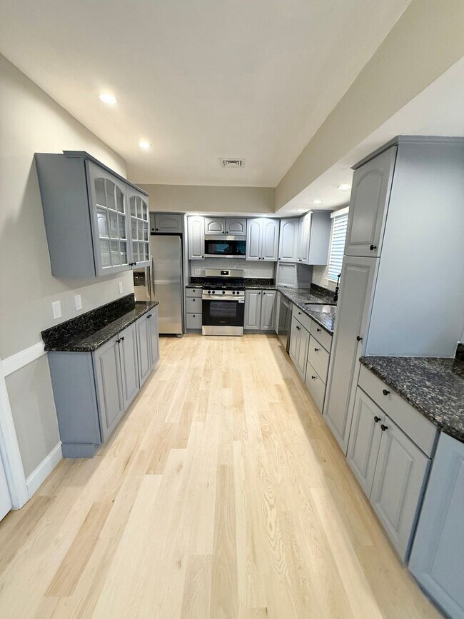 18 Salina Rd in Boston, MA - Building Photo - Building Photo