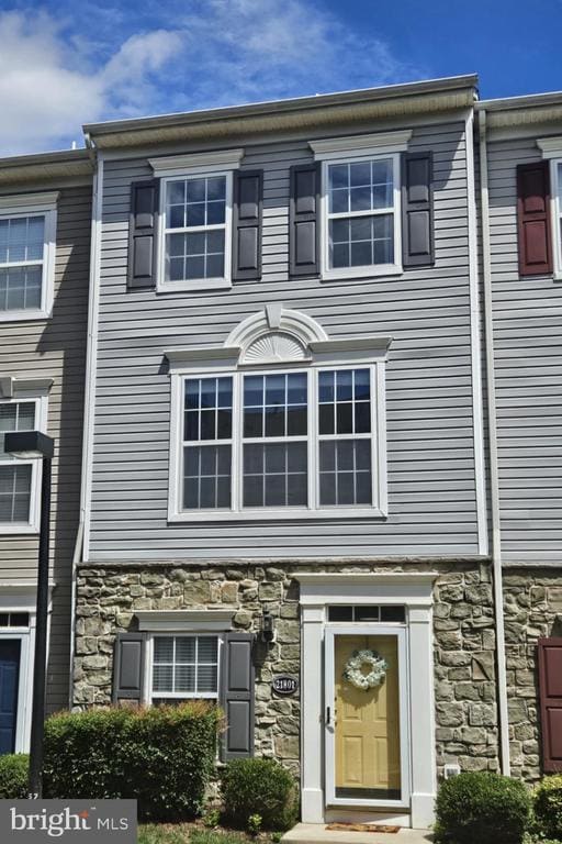 property at 21801 Flanders Ct
