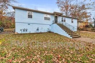 304 Glenwood Cir in Chattanooga, TN - Building Photo - Building Photo