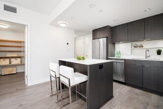 111 E 1st Ave in Vancouver, BC - Building Photo - Building Photo