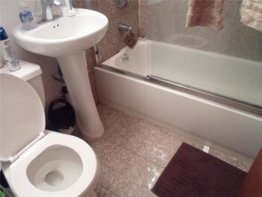 249 E 10th St-Unit -#B3 in New York, NY - Building Photo - Building Photo