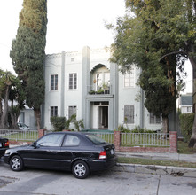 643 Maltman Ave in Los Angeles, CA - Foto de edificio - Building Photo