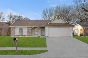 7509 Echo Hill Dr in Watauga, TX - Building Photo