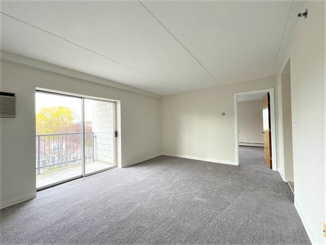 580 Salem St in Wakefield, MA - Building Photo - Building Photo