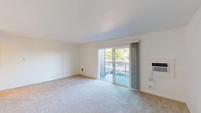 551 Alameda del Prado in Novato, CA - Building Photo - Building Photo