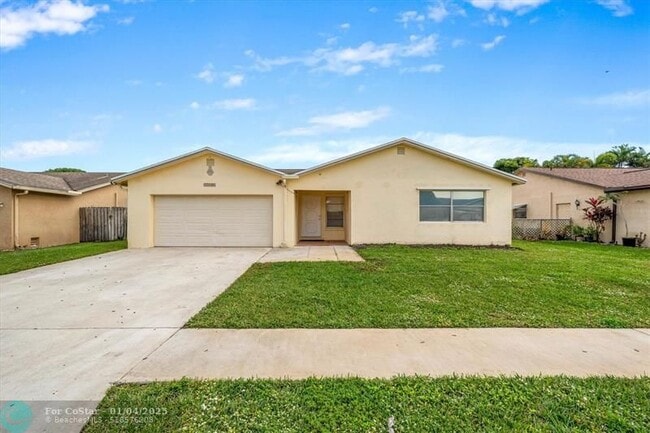 23106 SW 61st Ave in Boca Raton, FL - Foto de edificio - Building Photo