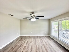 219 Half St in Lindale, TX - Building Photo - Building Photo