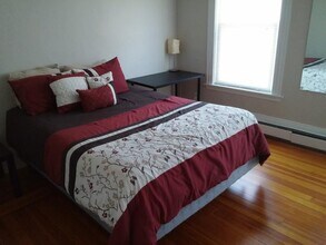 1000 Memorial Dr, Unit L in Cambridge, MA - Foto de edificio - Building Photo