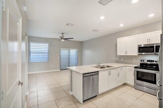 389 NE 208th Ter in Miami, FL - Building Photo - Building Photo