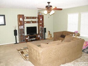 3610 Cherokee Hills in Selma, TX - Building Photo - Building Photo