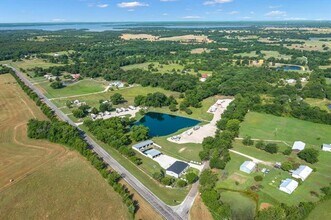 4846 Co Rd 3408 in Lone Oak, TX - Foto de edificio - Building Photo