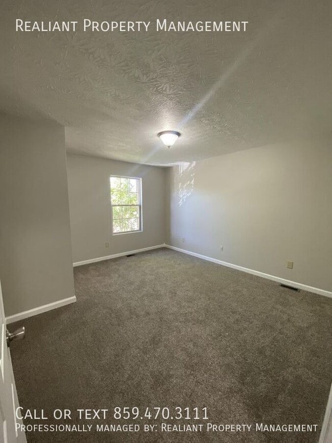 2921 Blairdon Cir in Lexington, KY - Building Photo - Building Photo