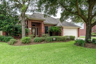 15851 Jamie Lee Dr in Houston, TX - Building Photo