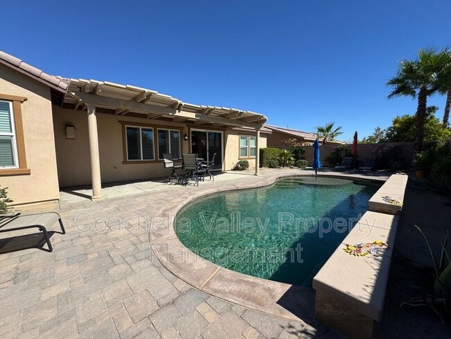 74049 Kingston Ct W in Palm Desert, CA - Building Photo - Building Photo