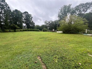1128 Lanier Dr in Marietta, GA - Building Photo - Building Photo