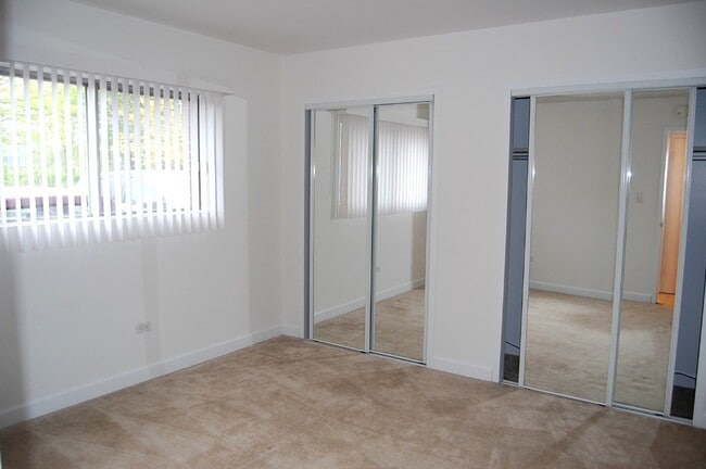 140 E Lake St, Unit 9B in Elmhurst, IL - Foto de edificio - Building Photo