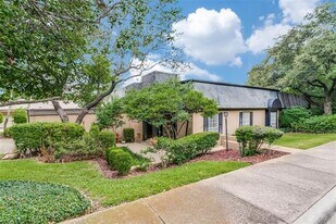 10431 Pagewood Dr in Dallas, TX - Building Photo