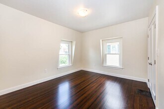 71 Orchard St in Malden, MA - Foto de edificio - Building Photo