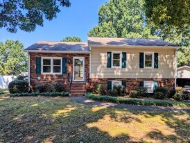 1004 Renee Dr in Kernersville, NC - Building Photo