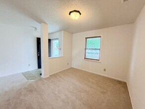 1795 Feather Reed Ln in Greenwood, IN - Building Photo - Building Photo