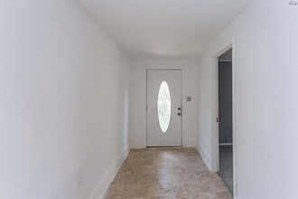 1710 Pearl Ave in Wichita Falls, TX - Foto de edificio - Building Photo