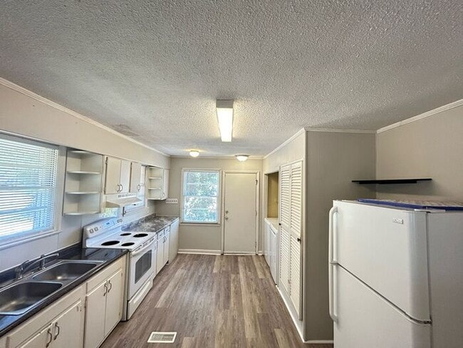 1414 S Kilbourne Rd in Columbia, SC - Building Photo - Building Photo