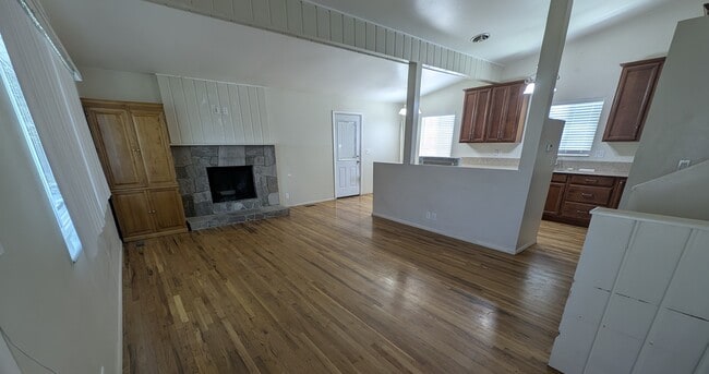 1022 E 5290 S in Salt Lake City, UT - Foto de edificio - Building Photo