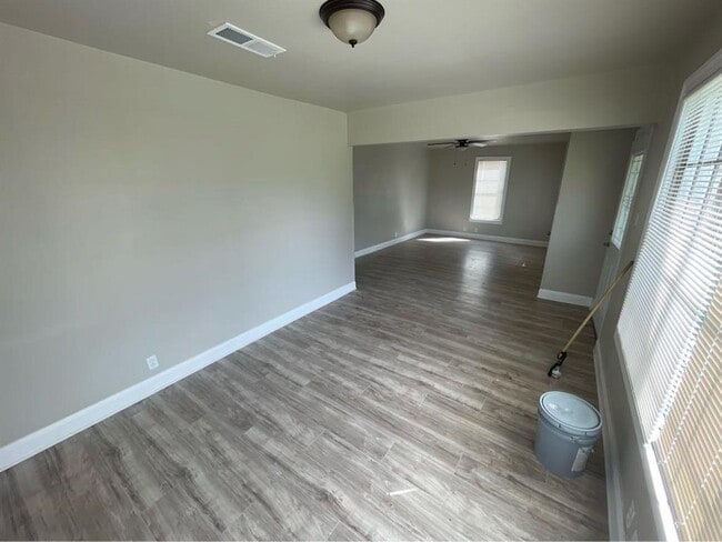 1112 W 5th St in Port Arthur, TX - Building Photo - Building Photo
