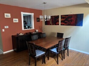 9 Shadowwood Cir in Monroe, CT - Building Photo - Building Photo