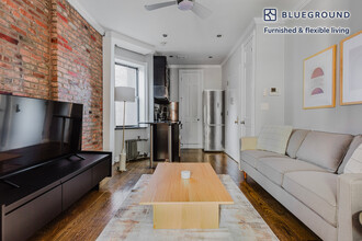 325 E 5th St in New York, NY - Building Photo - Building Photo