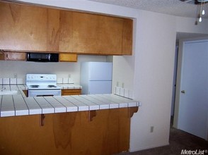 Greer Place Apartments in Sacramento, CA - Building Photo - Building Photo