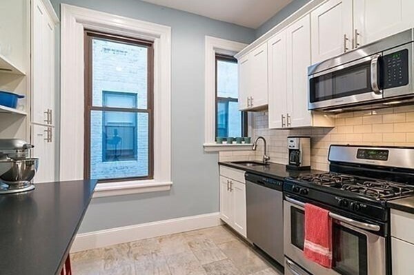 1370 Beacon St, Unit 5 in Brookline, MA - Building Photo - Building Photo