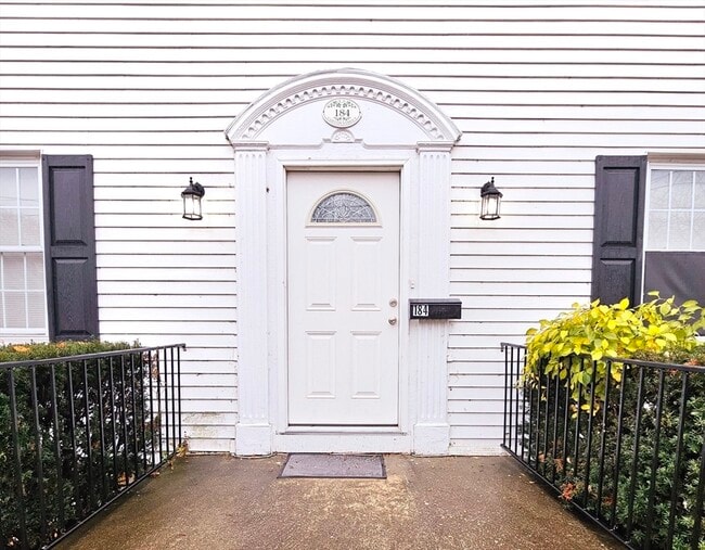 184 Canton St in Providence, RI - Foto de edificio - Building Photo