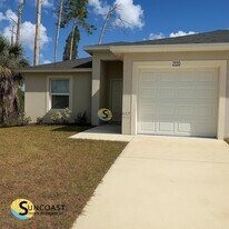2110 Dorion St in Port Charlotte, FL - Building Photo
