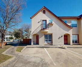 301 Nimitz St in College Station, TX - Building Photo - Building Photo