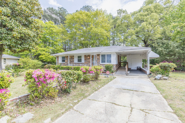 925 Fleetwood Dr in Fayetteville, NC - Building Photo - Building Photo