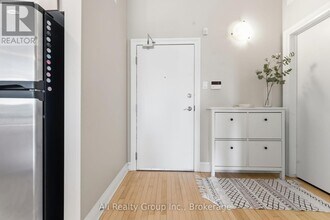 300 Powell Ave in Ottawa, ON - Building Photo - Building Photo