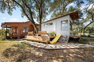 11773 Newberg Rd in Cat Spring, TX - Building Photo