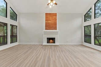 18118 Lakeside Ln in Houston, TX - Building Photo - Building Photo