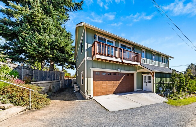 1504 M Ave in Anacortes, WA - Building Photo - Building Photo