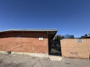 103 E Alturas St in Tucson, AZ - Building Photo - Building Photo