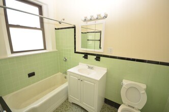 1486 Beacon St, Unit 14 in Brookline, MA - Building Photo - Building Photo