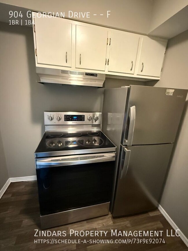 904 Georgian Dr in Danville, IL - Foto de edificio - Building Photo