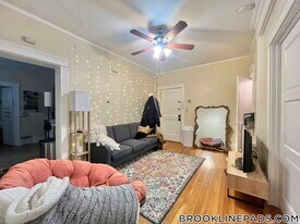 16 Fuller St, Unit 1 in Brookline, MA - Building Photo