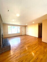 10515 SE 232nd St in Kent, WA - Building Photo - Building Photo