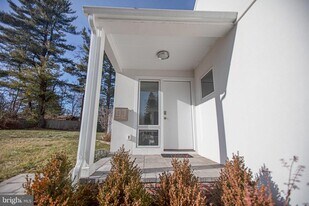 92 Overbrook Dr in Princeton, NJ - Building Photo