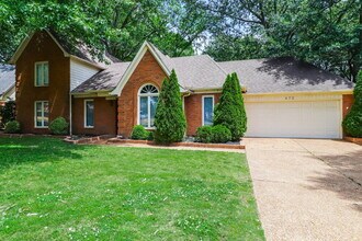 472 Sanga Cir E in Cordova, TN - Foto de edificio - Building Photo