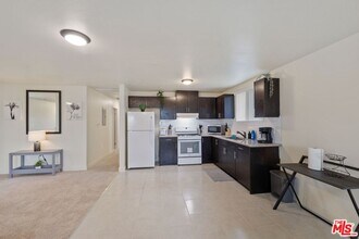 865 E 49th St in Los Angeles, CA - Building Photo - Building Photo