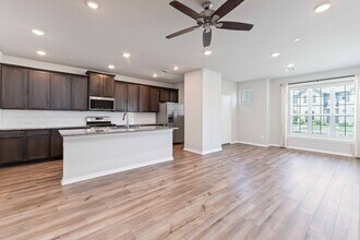 8021 Scanlan Trl in Sienna, TX - Building Photo - Building Photo